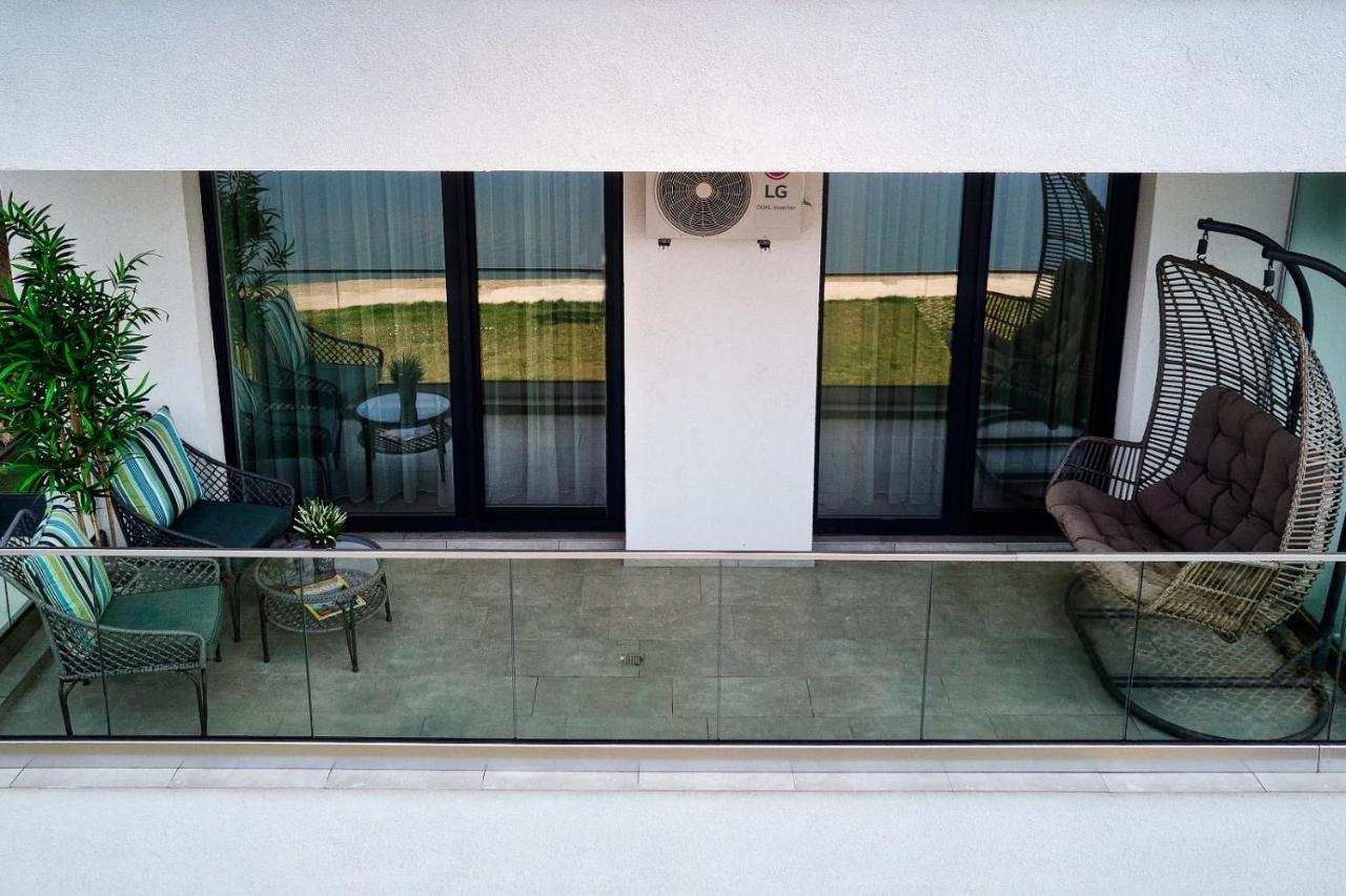 Riva Lake Boutique Mamaia Bagian luar foto