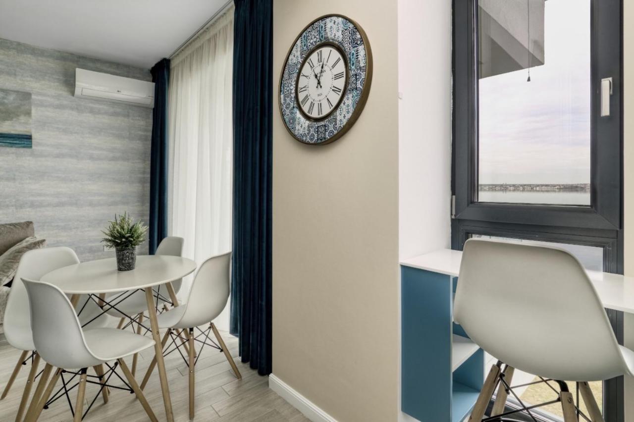 Riva Lake Boutique Apartment Mamaia Bagian luar foto