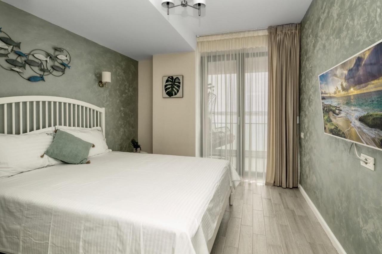 Riva Lake Boutique Apartment Mamaia Bagian luar foto