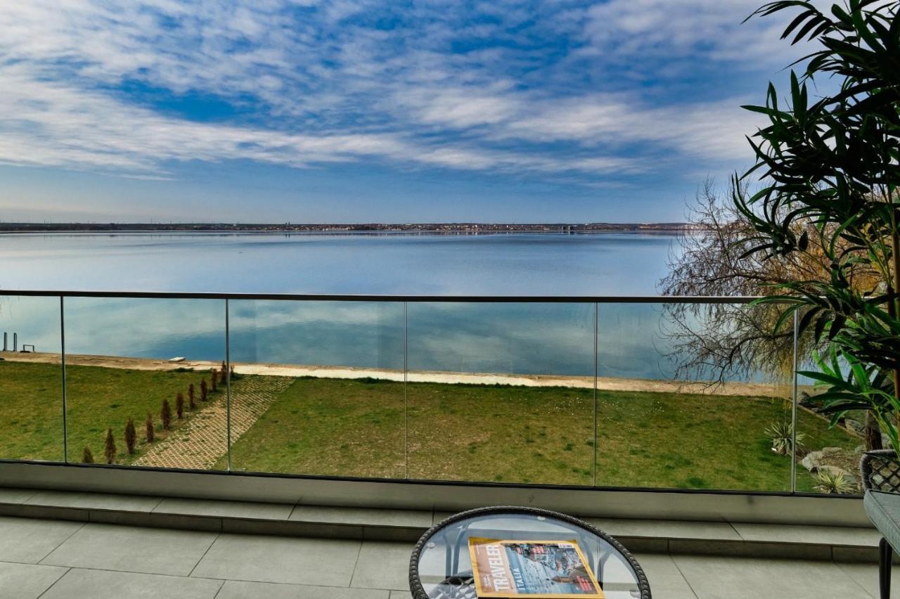 Riva Lake Boutique Apartment Mamaia Bagian luar foto