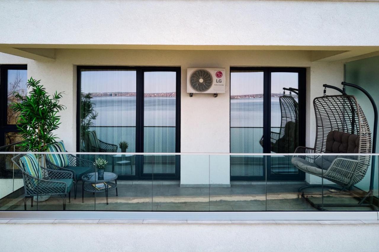 Riva Lake Boutique Mamaia Bagian luar foto